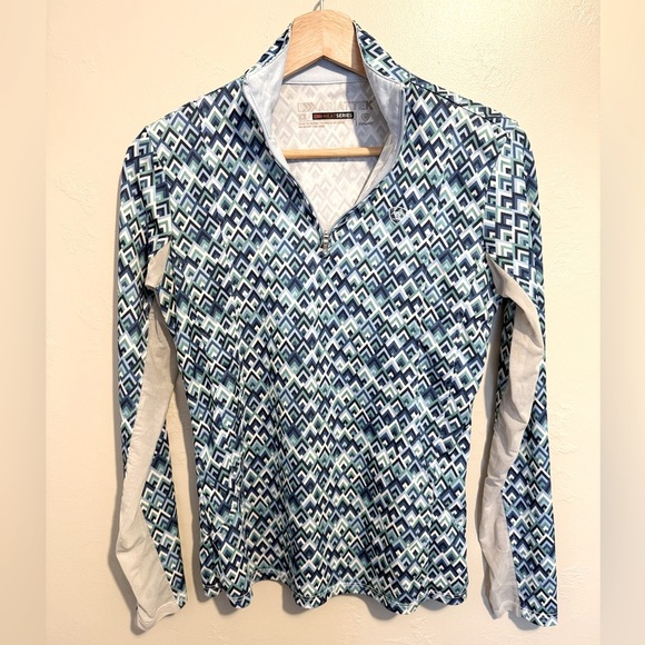 Ariat Ladies Sunstopper 2.0 1/4 Zip Baselayer Shirt Blue Geometric Design XS - Picture 1 of 12